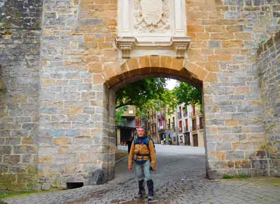 Pamplona. L’ingresso al casco antiguo dal Portal de Francia